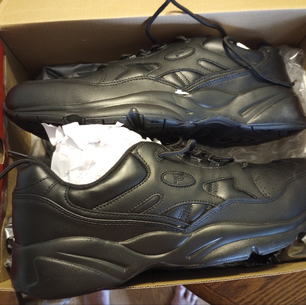 Men's shoes